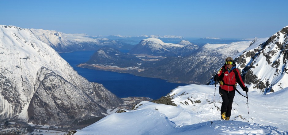 NORVEGIA TRA CIELO E MARE – Scialpinismo nei fiordi di Odino